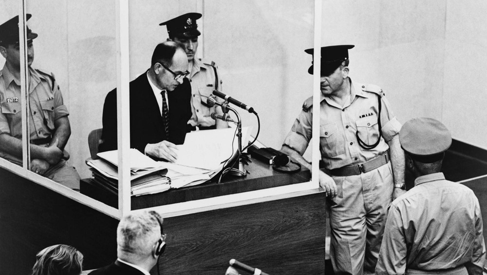 Yargılaması yapılan Adolf Eichmann