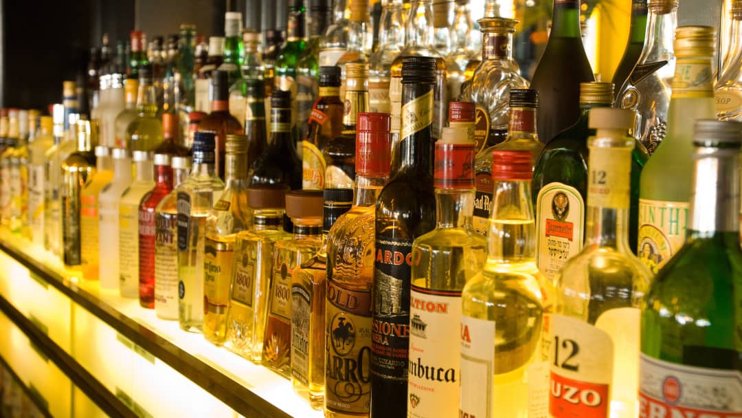 Alkol oranı yüksek sert içkiler