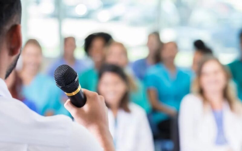 Topluluk Önünde Etkili Konuşma İçin İpuçları