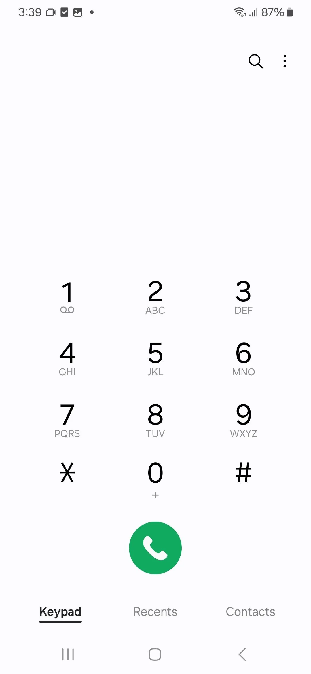 Android dialer ekranında gizli kod tuşlanıyor — tuş takımına yıldız ve kare işaretli kod girilmekte