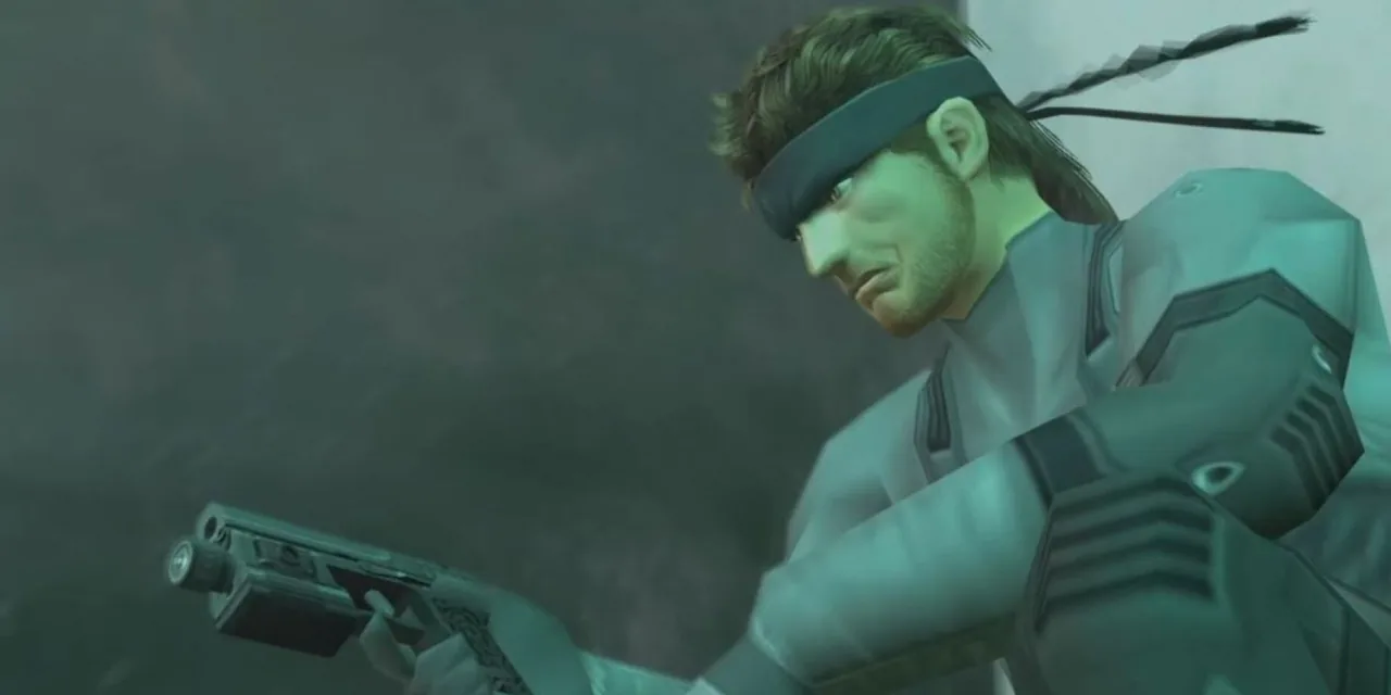 Solid Snake — Metal Gear Solid serisinin bandanalı gizlilik ustası, Hideo Kojima'nın sinematik oyun anlatısının simgesi