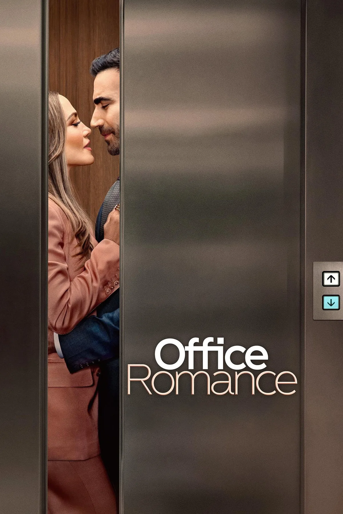 Office Romance (2026) resmi film afisi - Jennifer Lopez ve Brett Goldstein