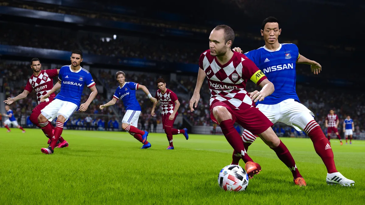 PES 2021 top sürme ve çalım hareketi — resmi Konami oyun içi görsel