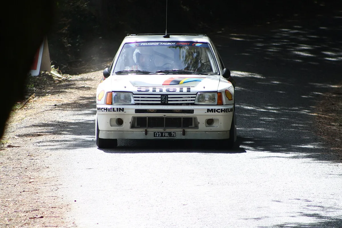 1984 Peugeot 205 Turbo 16 Grup B ralli arac Forza Horizon 6
