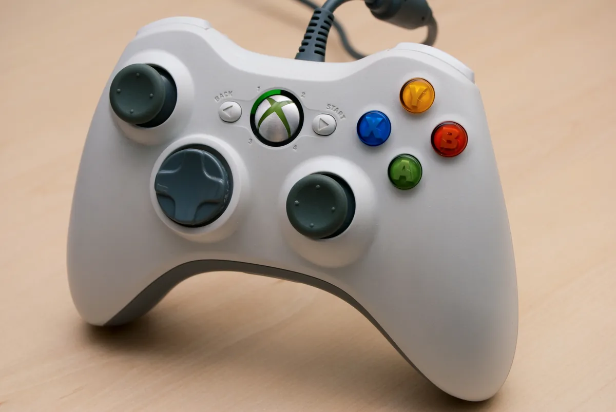 Xbox 360 kablolu oyun kolu - USB baglantisi ile PC ye takilma