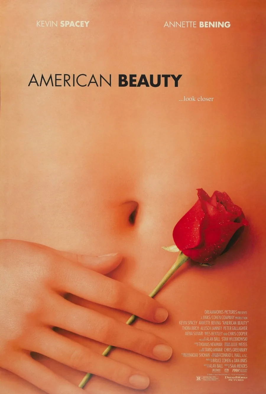 American Beauty (1999) filminin resmi afişi — ikonik kırmızı gül kompozisyonu