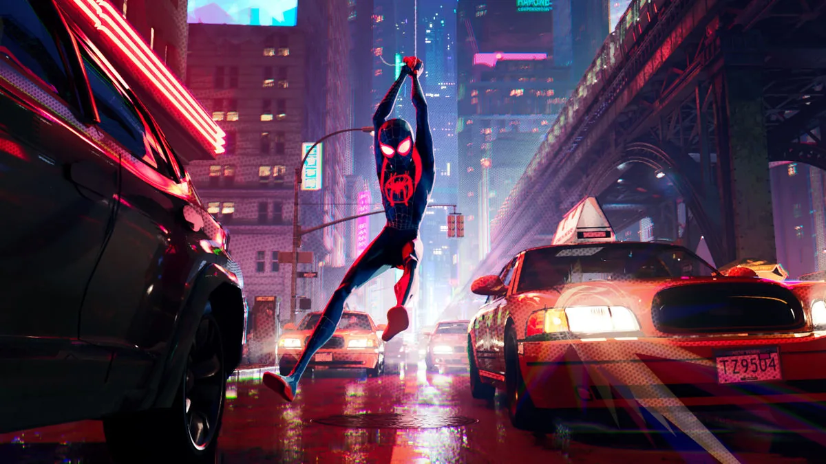 Örümcek-Adam: Örümcek Evreninde filminde Miles Morales gece şehrinde binalar arasında sıçrıyor
