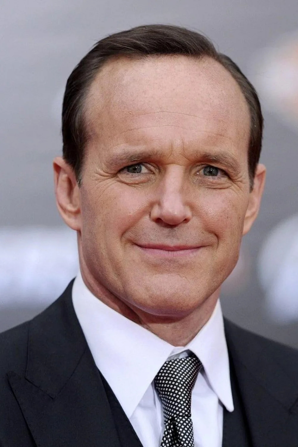 Agents of S.H.I.E.L.D. dizisinde Phil Coulson'ı canlandıran oyuncu Clark Gregg
