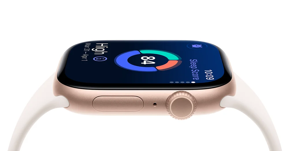Apple Watch AMOLED ekranında gerçek siyah zemin üzerinde canlı renkli uyku skoru arayüzü