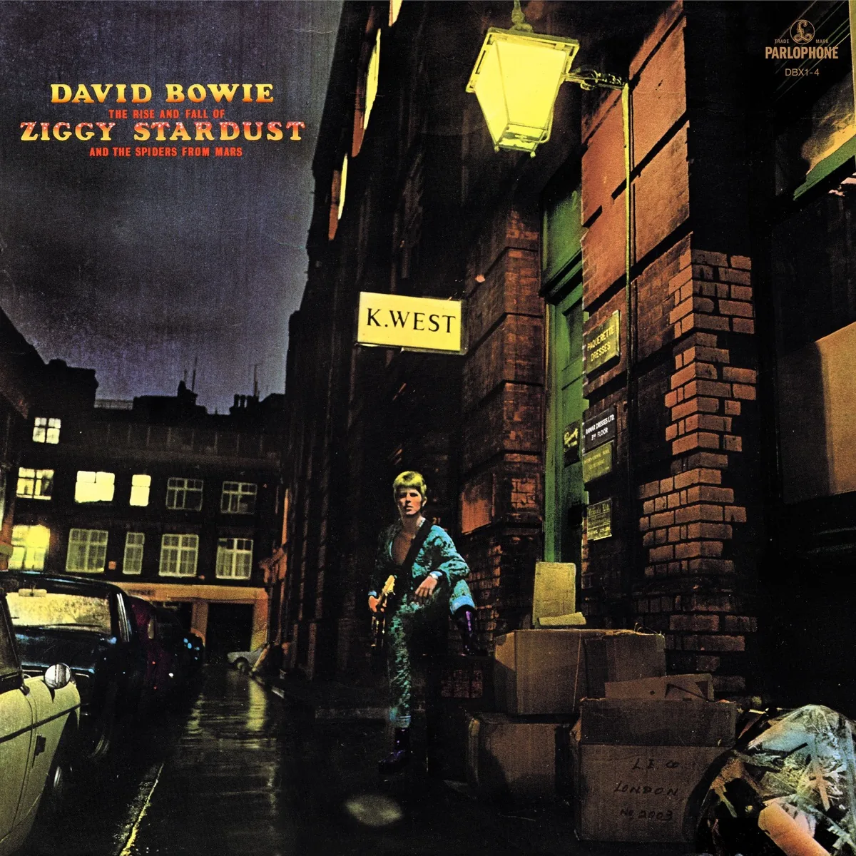 David Bowie'nin The Rise and Fall of Ziggy Stardust and the Spiders from Mars albümünün resmi kapak görseli