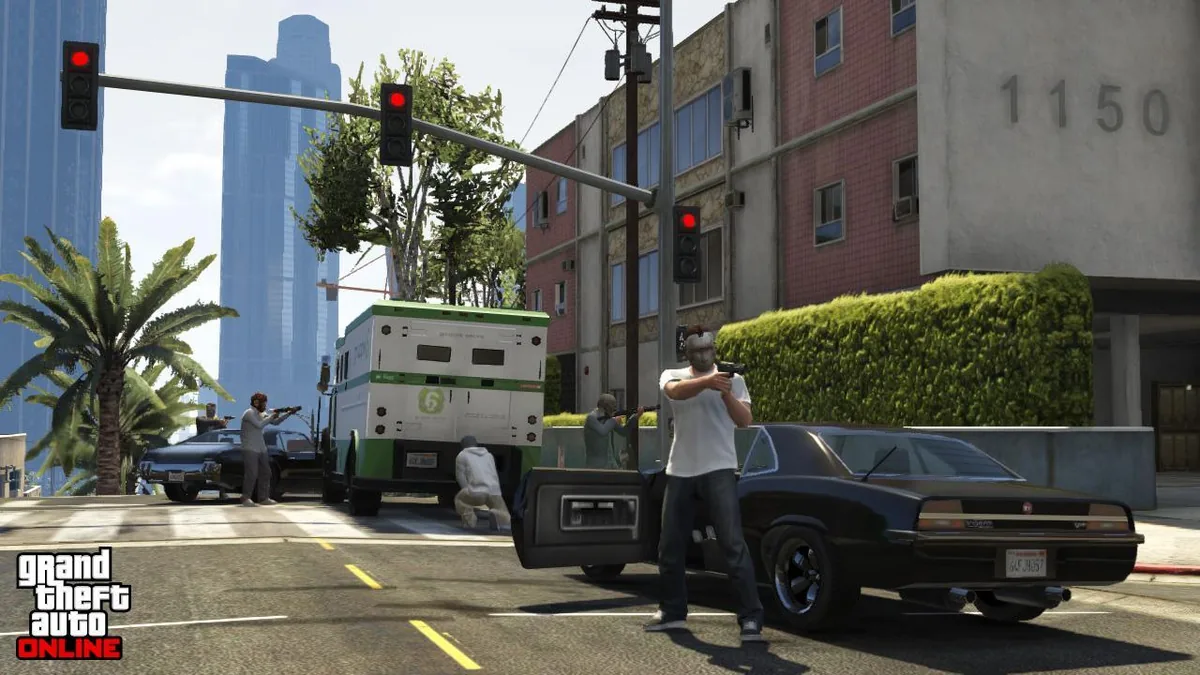 GTA Online erken oyun: Los Santos sokaklarında zırhlı araç soygunu yapan oyuncu karakterleri, resmi oyun içi ekran görüntüsü