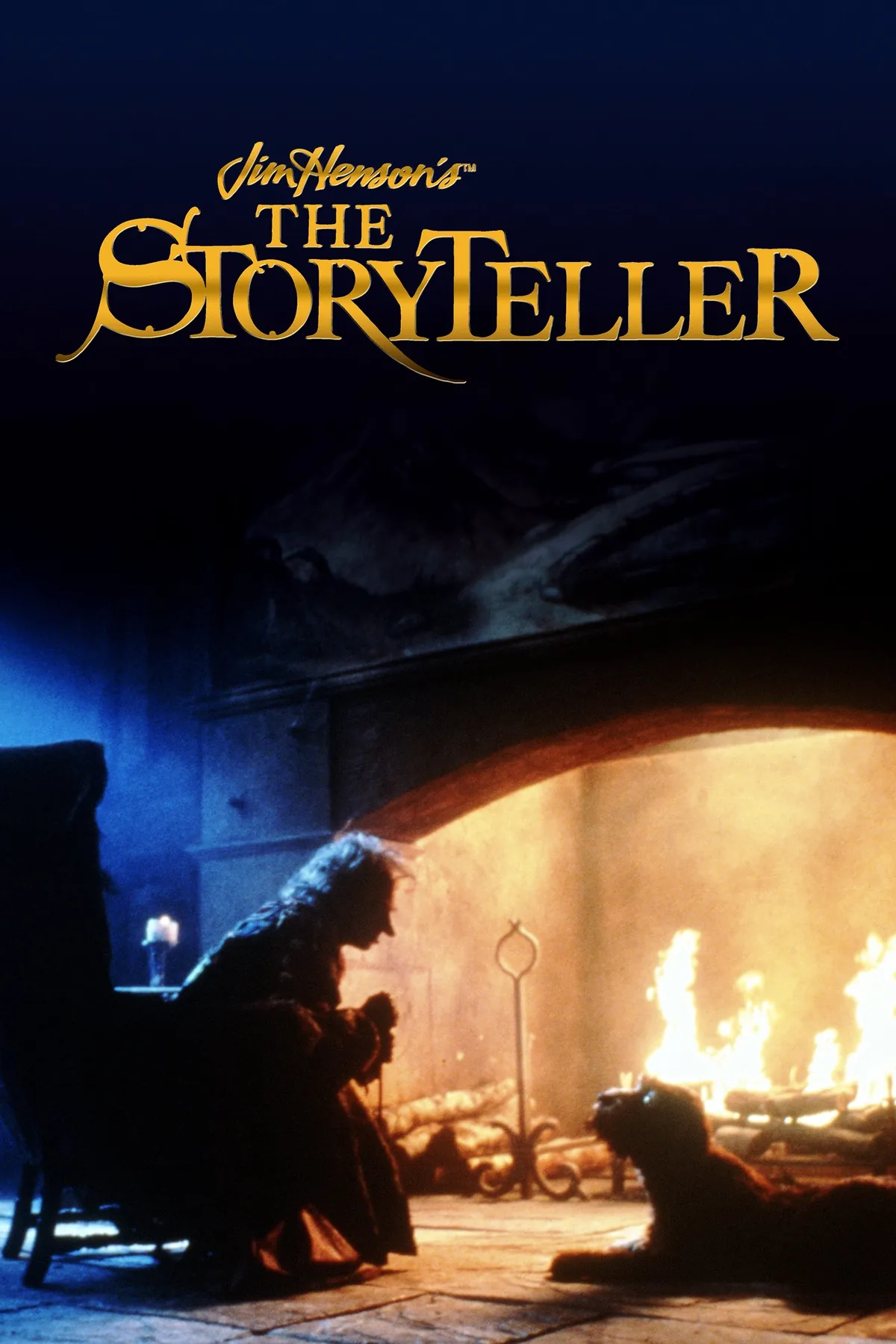 Jim Henson's The Storyteller (1987) dizisinin resmi afişi: ateş başında oturan Anlatıcı ve konuşan köpeği