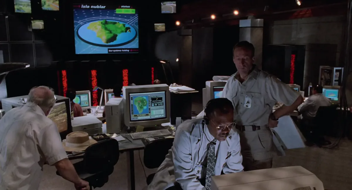 Jurassic Park filminde kullanılan gerçek bilgisayarların yer aldığı kontrol odası sahnesi; kırmızı LED'li Connection Machine CM-5 süper bilgisayarları ve CRT monitörler