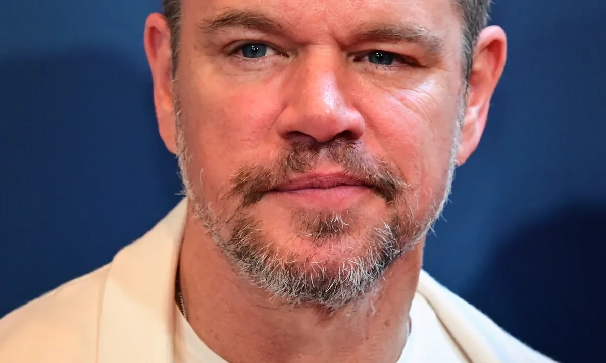 Matt Damon portresi, en iyi Matt Damon filmleri yazısının kapak görseli