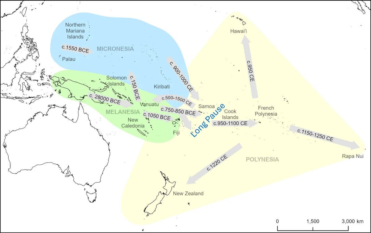 Polinezya üçgeni ve doğuya göç rotalarını gösteren harita: Samoa-Tonga'daki Uzun Duraklama sonrası Cook Adaları, Fransız Polinezyası, Hawaii ve Rapa Nui'ye uzanan yollar