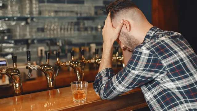 Stresle Başa Çıkmak İçin İçmek Beyni Nasıl Değiştirir?