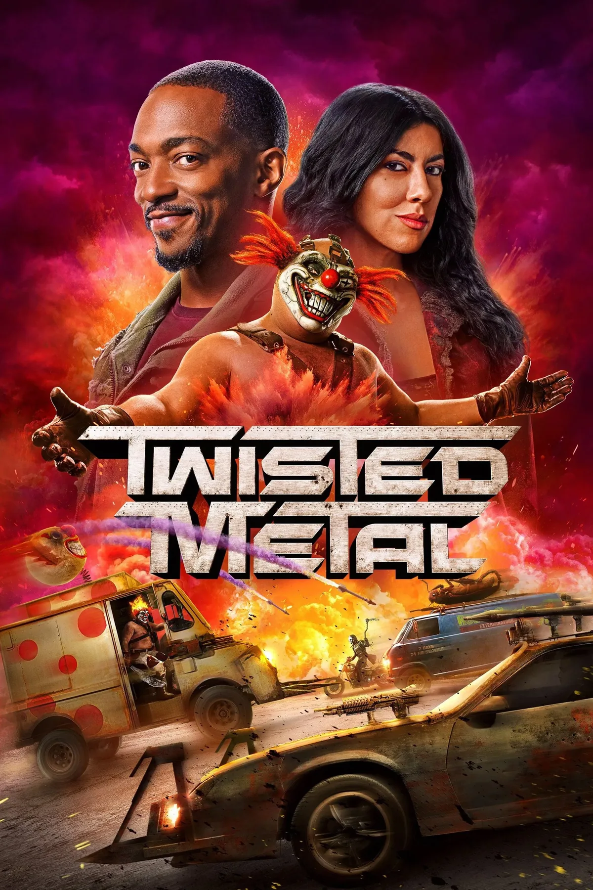 Twisted Metal dizisinin resmi afişi: John Doe, Quiet ve palyaço maskeli Sweet Tooth, alevli ve patlamalı bir çöl yolunda savaş araçlarıyla