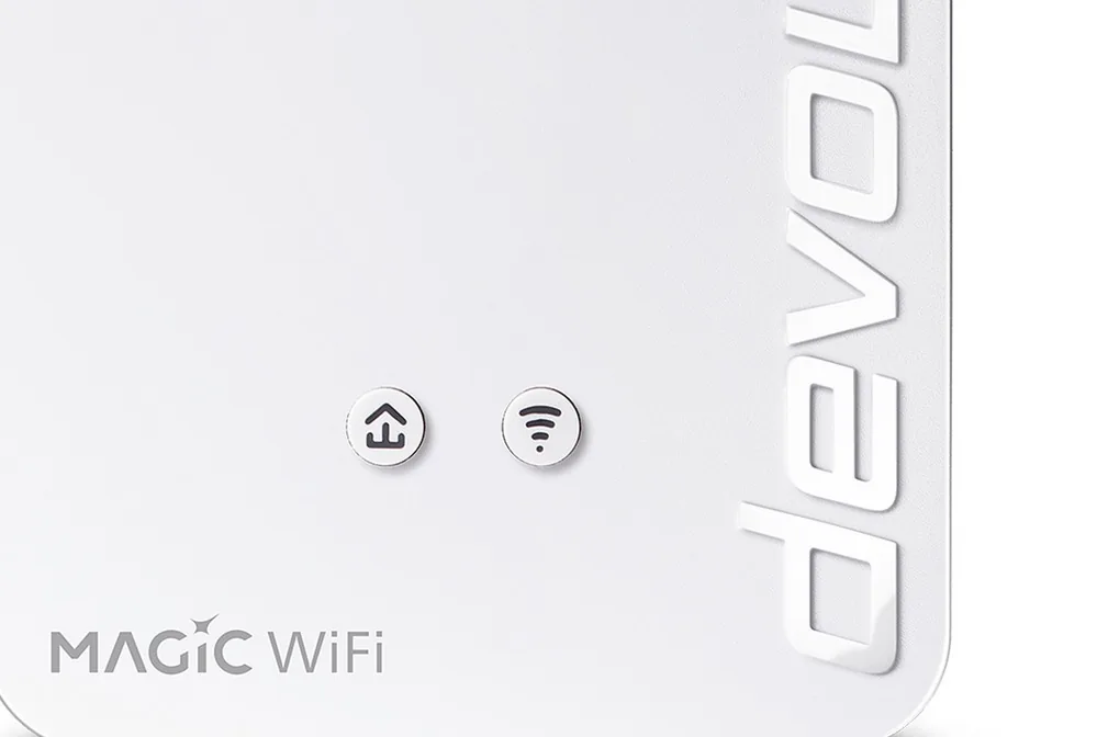 Powerline adaptör üzerindeki eşleştirme (pairing) düğmesinin yakın çekimi