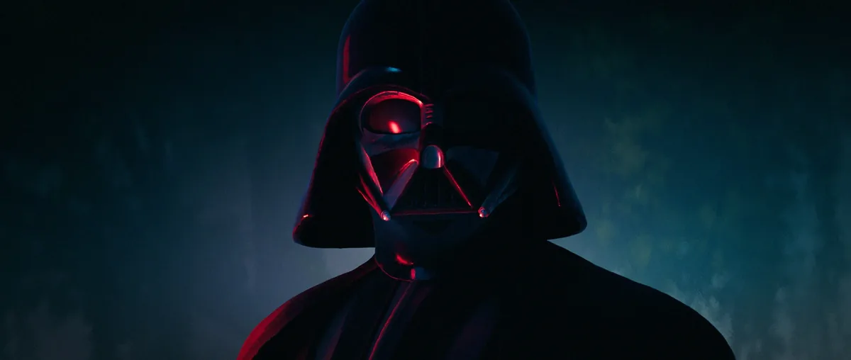 Kırmızı ışın kılıcı tutan Darth Vader'ın karanlık, sinematik yakın plan görüntüsü